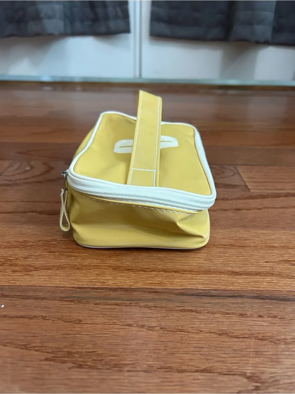 Clinique Yellow Cosmetic Makeup Travel Bag Toiletry Organizer Zip Case